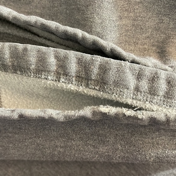 Lululemon Igloo sweat pants size 8 - Picture 3 of 6